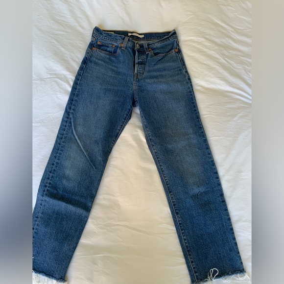 Levi’s Wedgie Straight Jeans - Picture 3 of 4